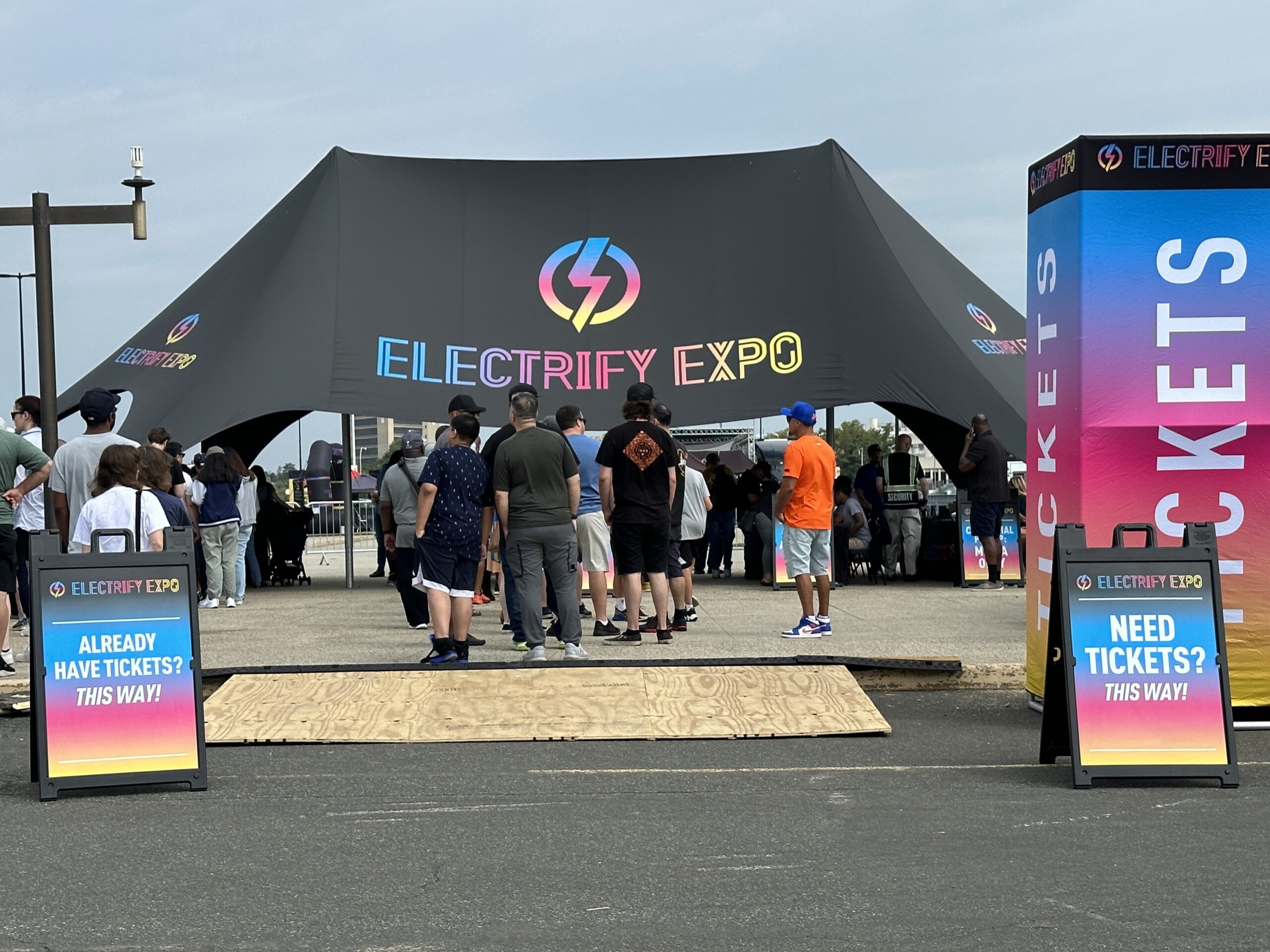 Reddit Electrify Expo Bag Policy